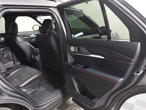 Used 2025 Ford Explorer ST AWD/4WD image 12