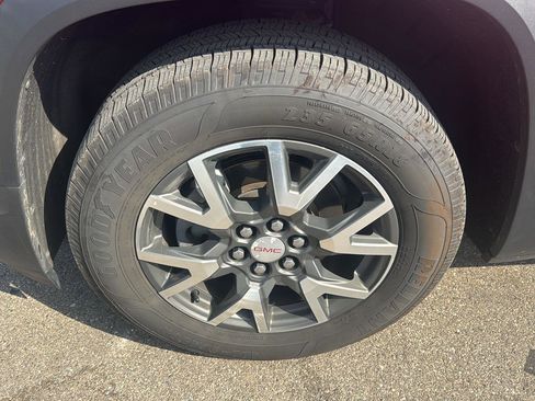 Used 2020 GMC Acadia SLE FWD image 9