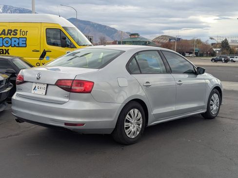 Used 2016 Volkswagen Jetta S FWD image 4