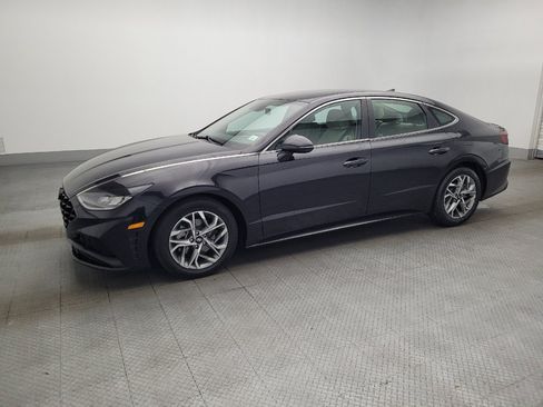 Used 2023 Hyundai Sonata SEL image 2