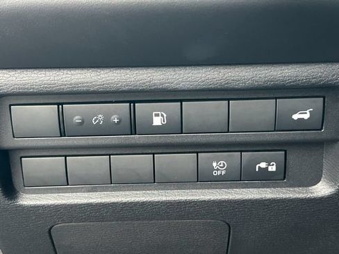 Used 2025 Mitsubishi Outlander SE AWD/4WD image 26