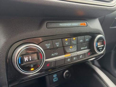 Used 2021 Ford Escape SE w/ Cold Weather Package FWD image 16