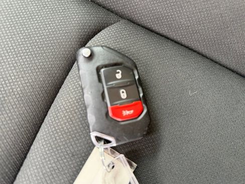 Certified 2022 Jeep Wrangler Unlimited Sahara image 32