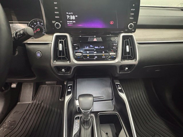 Used 2023 Kia Sorento S w/ Panoramic Sunroof Package AWD/4WD image 19
