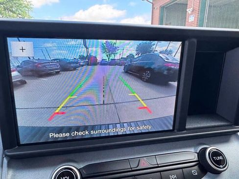 Used 2022 Ford Maverick Lariat image 23