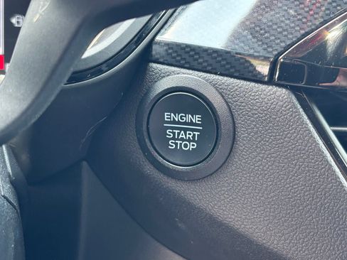 Used 2025 Ford Escape ST-Line AWD/4WD image 19