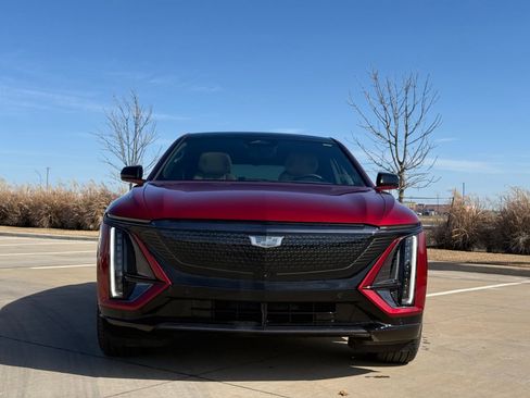 Certified 2024 Cadillac Lyriq Sport w/ Nappa Leather Package image 2