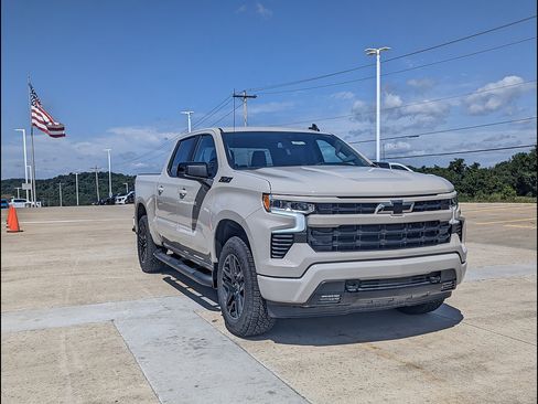 New 2026 Chevrolet Silverado 1500 RST w/ Z71 Off-Road Package AWD/4WD image 5