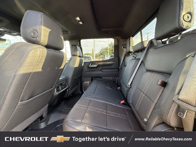 Used 2026 Chevrolet Silverado 1500 High Country AWD/4WD image 35