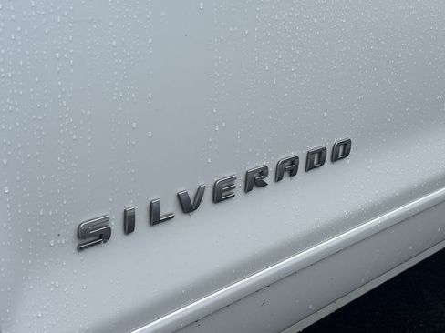 Used 2018 Chevrolet Silverado 1500 LT w/ All Star Edition AWD/4WD image 8