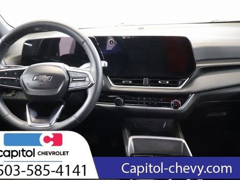 Used 2025 Chevrolet Equinox LT w/ Midnight Edition FWD image 13
