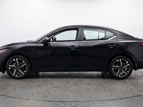 Used 2025 Nissan Sentra SV FWD image 4