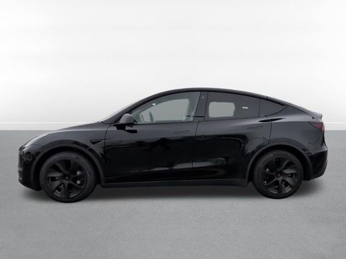 Used 2022 Tesla Model Y Long Range AWD/4WD image 9