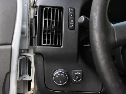 Used 2017 GMC Savana 2500 RWD image 9