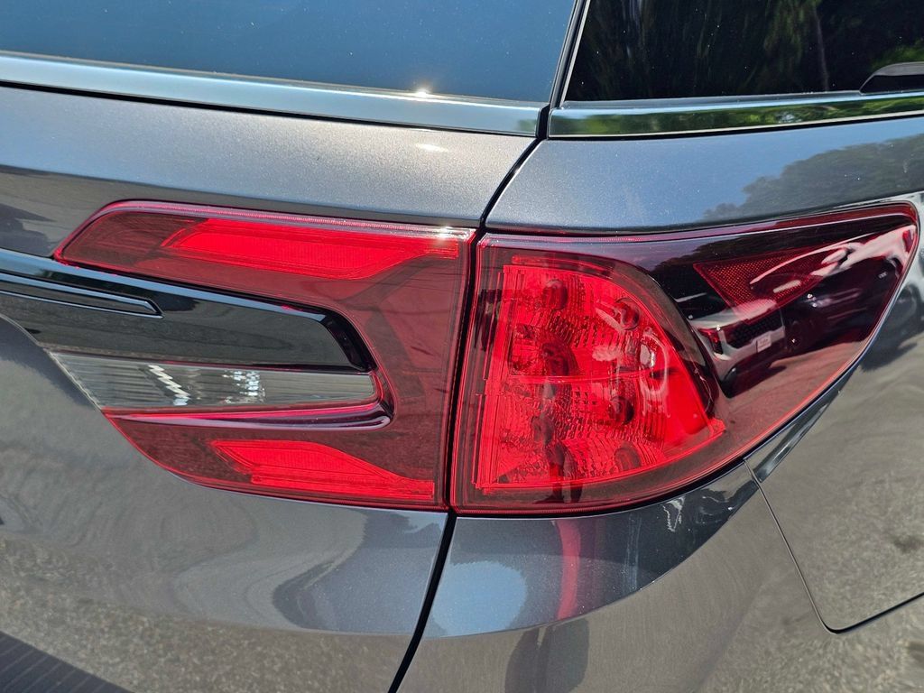 Used 2026 Honda Odyssey EX-L image 9