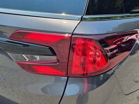 Used 2026 Honda Odyssey EX-L image 9