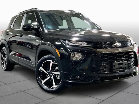 Used 2021 Chevrolet TrailBlazer RS w/ Sun and Liftgate Package image 3