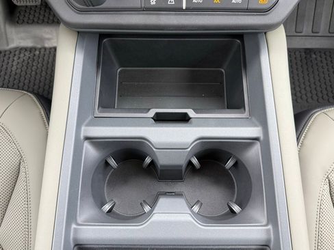 New 2026 Land Rover Defender 110 S image 21