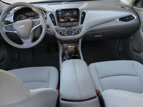 Used 2025 Chevrolet Malibu LT image 18