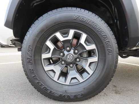 Certified 2021 Toyota Tacoma TRD Off-Road w/ Technology Package image 7