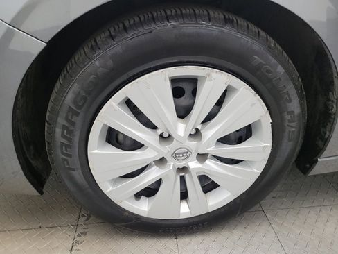 Used 2024 Nissan Sentra S FWD image 31