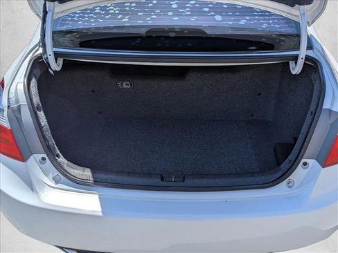 Used 2015 Honda Accord Hybrid Sedan image 6