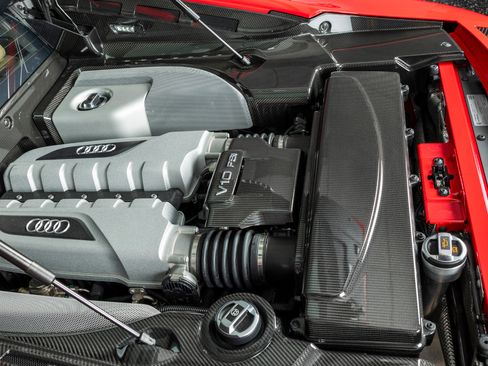 Used 2010 Audi R8 V10 image 17