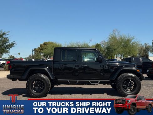 Used 2022 Jeep Gladiator Sport image 5