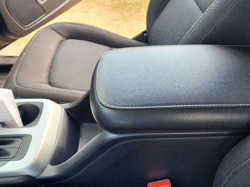 Used 2022 Chevrolet Colorado LT w/ Fleet Safety Package image 36