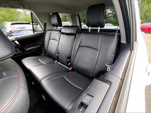Used 2020 Toyota 4Runner TRD Off-Road Premium AWD/4WD image 36
