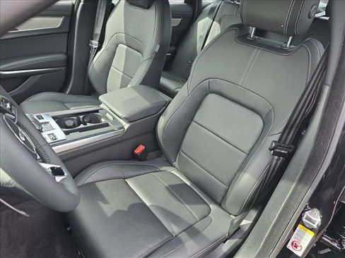 New 2024 Jaguar XF R-Dynamic SE image 15