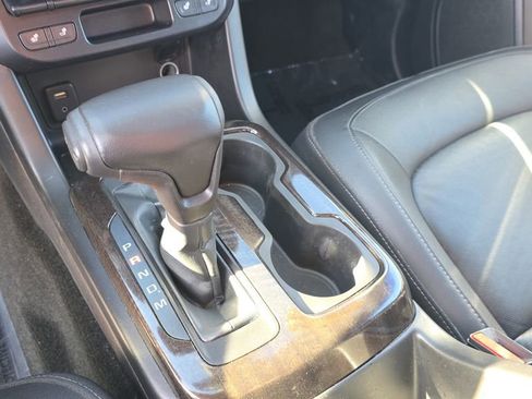 Used 2015 GMC Canyon SLT w/ Driver Alert Package image 18