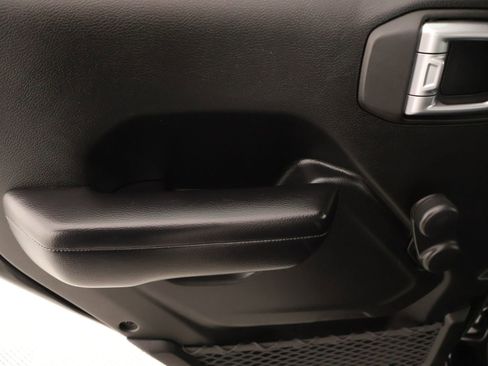 Used 2018 Jeep Wrangler Unlimited Sport AWD/4WD image 15
