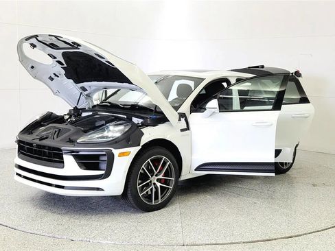 Used 2022 Porsche Macan S AWD/4WD image 10