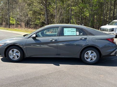 New 2026 Hyundai Elantra SE image 8