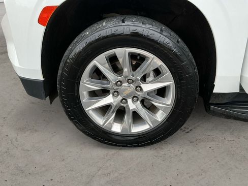 Used 2022 Chevrolet Suburban Premier image 14