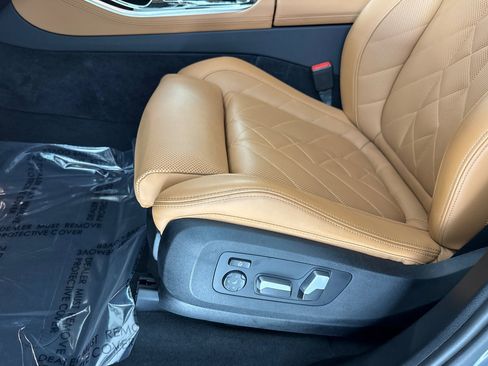 Certified 2025 BMW X5 xDrive40i w/ M Sport Package AWD/4WD image 15