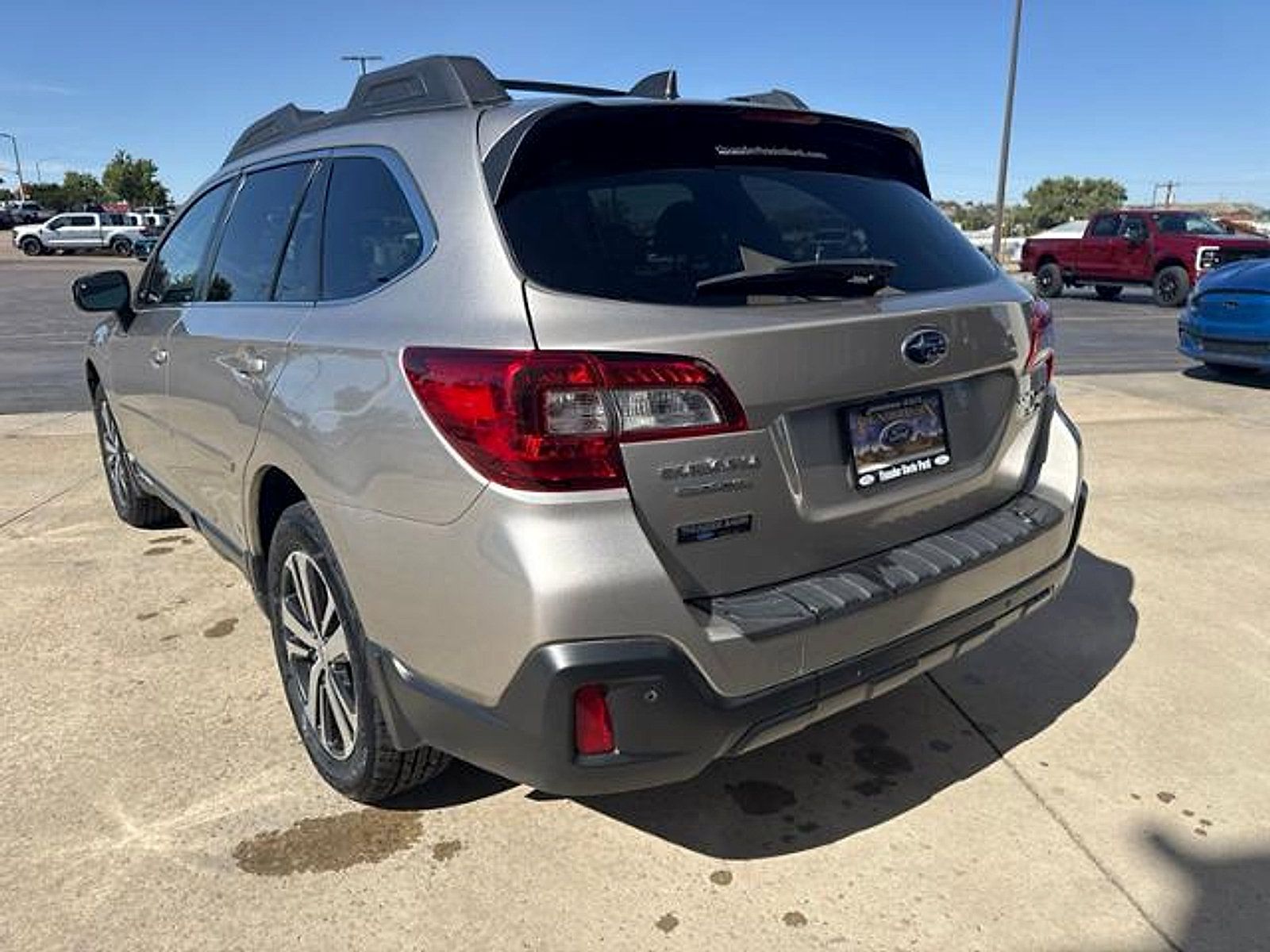 Used 2018 Subaru Outback 3.6R Limited AWD/4WD image 8