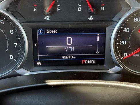 Used 2019 Chevrolet Equinox LT w/ Driver Convenience Package AWD/4WD image 21