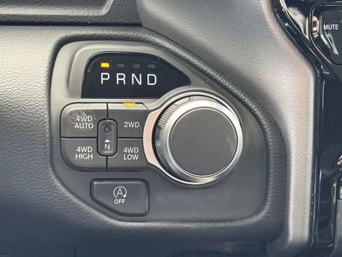 New 2026 RAM 1500 4x4 Crew Cab image 22