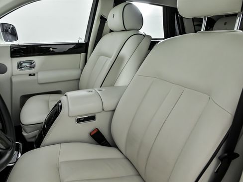 Used 2013 Rolls-Royce Phantom Sedan image 22