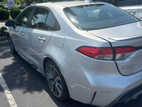 Used 2021 Toyota Corolla SE w/ SE Premium Package FWD image 5