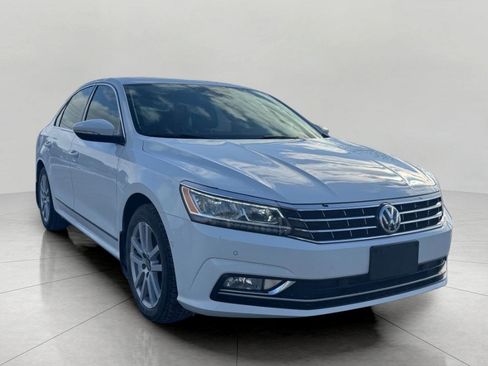 Used 2017 Volkswagen Passat 1.8T SEL Premium image 6