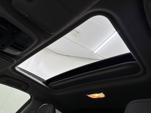 Certified 2025 Subaru Crosstrek 2.0i Premium image 23