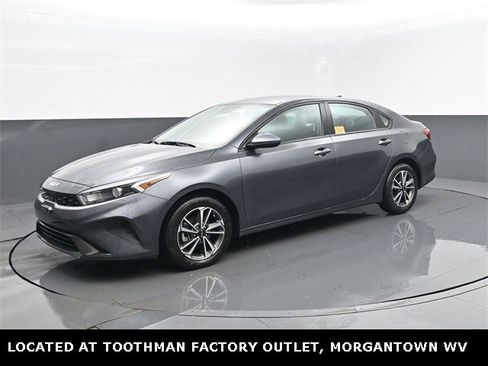 Used 2024 Kia Forte LXS image 1