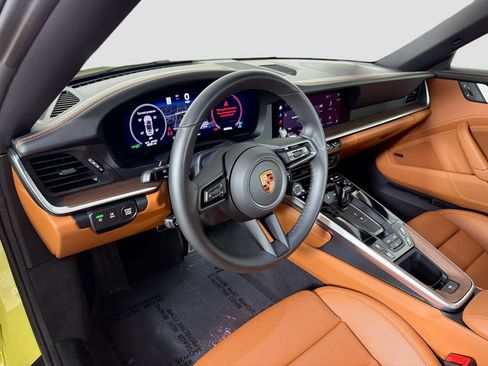 Used 2025 Porsche 911 Carrera RWD image 9