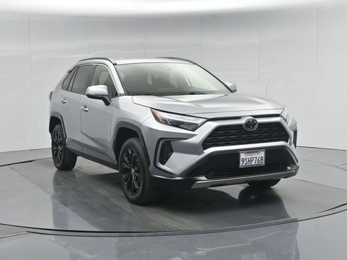Used 2025 Toyota RAV4 SE AWD/4WD image 59
