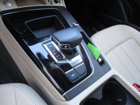 Used 2023 Audi Q5 2.0T Premium Plus w/ Premium Plus Package AWD/4WD image 29