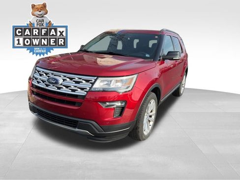 Used 2018 Ford Explorer XLT w/ Equipment Group 202A image 3