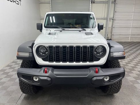 Used 2026 Jeep Wrangler Unlimited Rubicon AWD/4WD image 9